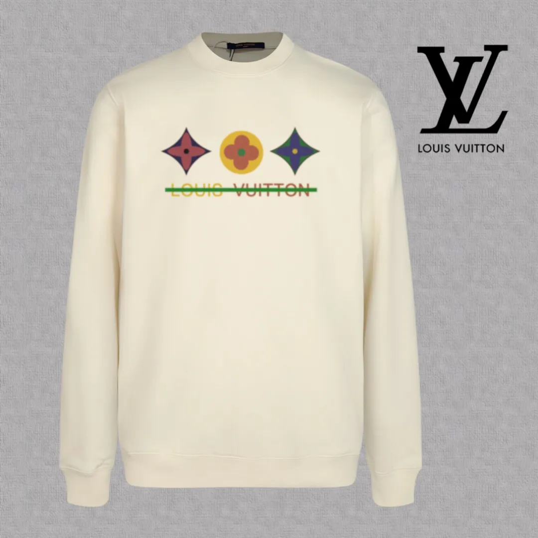 🅿️250 hot style on the shelves🔥❗ 💫〖Louis Vuitton LV〗 Fashionable round neck sweatshirt, casually matched with various styles, it is perfectly handsome😎The whole dress is made of double waistcoats, which makes the whole dress more three-dimensional. Not ordinary factories can do such fine work. The 2025 spring style counters are on sale, exquisite round neck terry sweatshirt, high-end double-strand pure cotton Customized drawstring ribs are dyed in the same vat and are complete with three standards. The chest craftsmanship adopts a simple and elegant pattern on the chest, which is easy to control for any age group! Fit and comfortable! Customized thickened 440g terry sweatshirt fabric, soft and comfortable to the touch, with a three-dimensional shape! 🙌🏻 It’s also very breathable, so it’s a versatile style that can be worn with any outfit! ✔Color: Black White Apricot Size: S M L XL 2XL